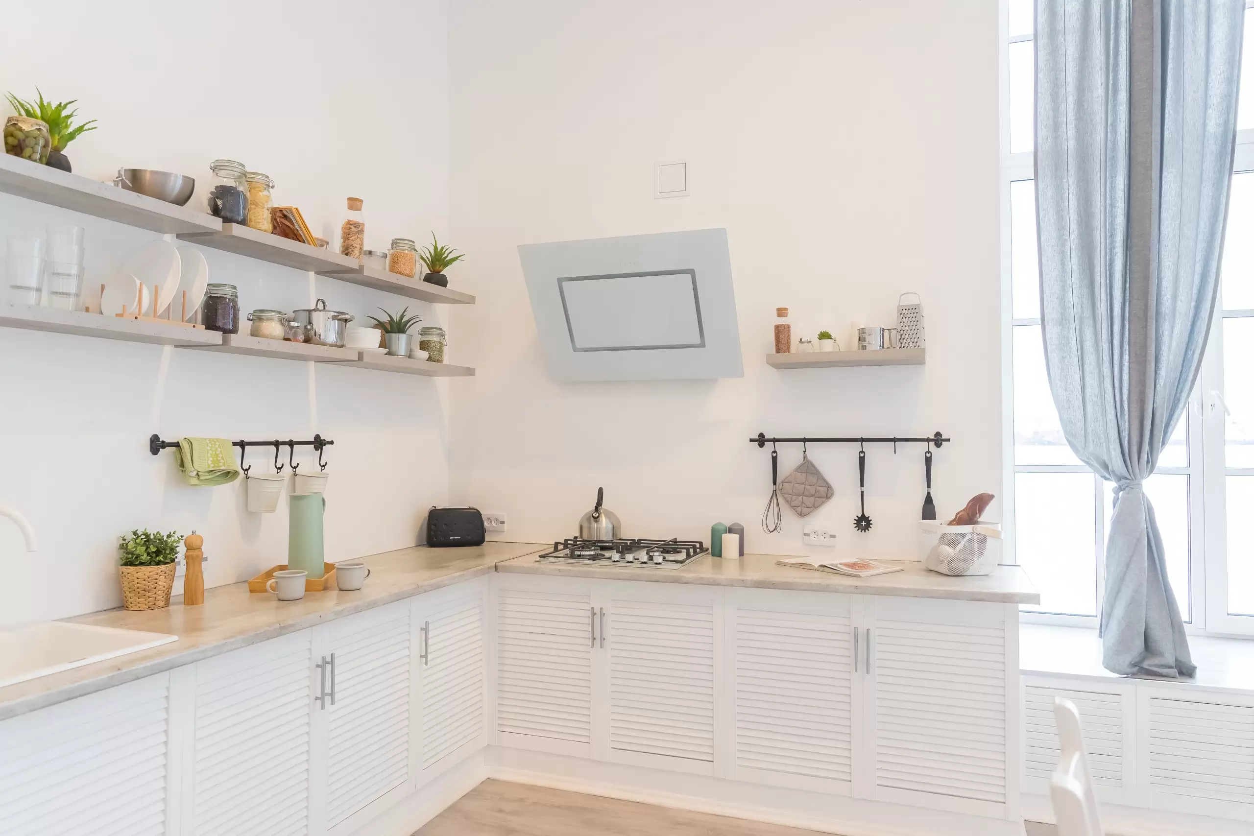 G-Shaped Modular Kitchen